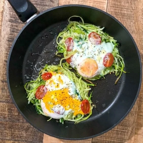 Gekochte Zucchini Nestern, Low Carb Rezept für gesunde Ernährung.